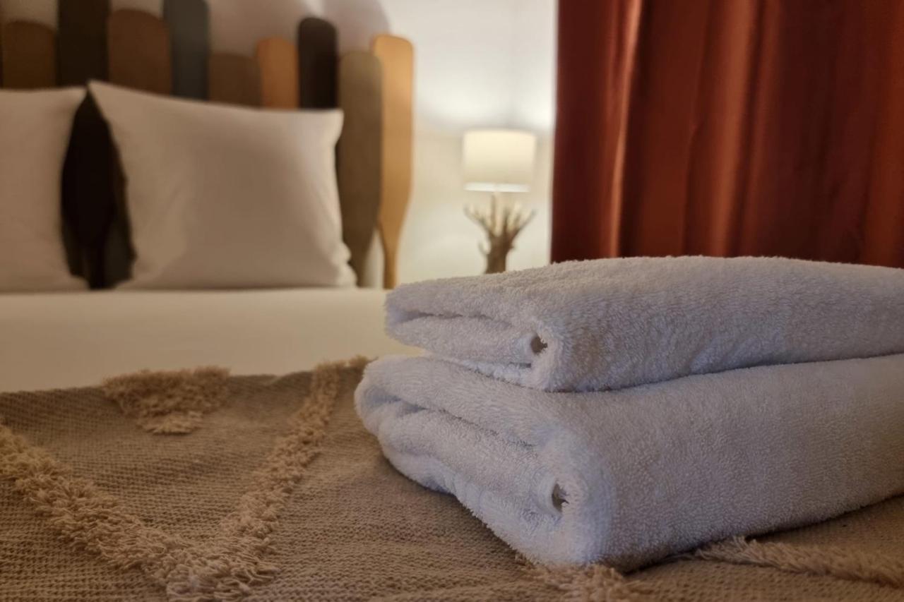 La Vague - Breath Of Freshness In Center Of Honfleur - Free Parking 550M Apartman Kültér fotó
